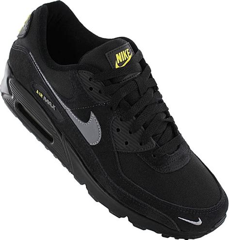 nike schoenen heren sale zwart|nike heren sneakers zwart.